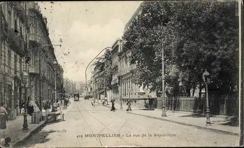 Ak Montpellier Hérault, La rue de la Republique