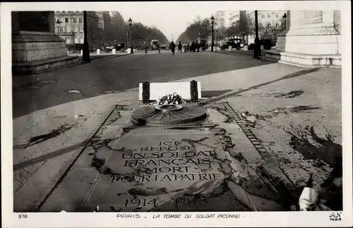 Ak Paris VIII., Arc de Triomphe, La Tombe du Soldat Inconnu
