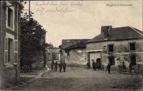 Ak Nogent l'Abbesse Marne, Straßenpartie