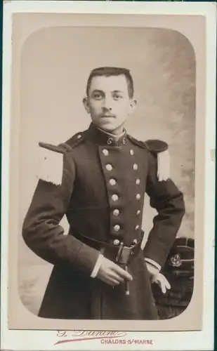 CdV Standportrait, Französischer Soldat, Dritte Republik, Regt. Nr.6, Uniform, Zigarre