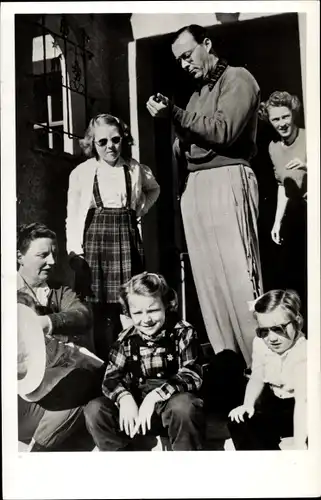 Ak Juliana der Niederlande, Prinz Bernhard zur Lippe Biesterfeld, Prinzessinnen, Zermatt 1948