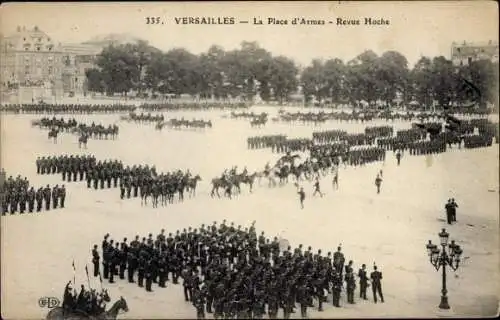 Ak Versailles Yvelines, La Place d'Armes, Revue Hoche