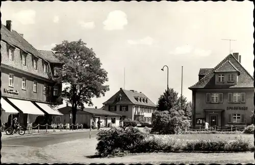 Ak Lautawerk Lauta im Kreis Bautzen, Straße, Sparkasse