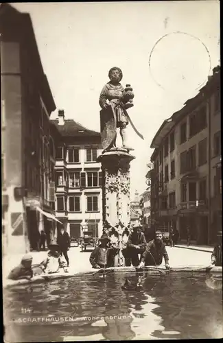 Ak Schaffhausen am Rhein Schweiz, Mohrenbrunnen