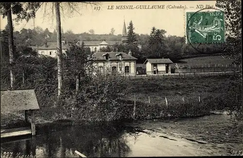 Ak Le Mesnil Guillaume Calvados, Blick auf den Ort