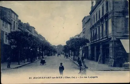 Ak Rochefort sur Mer Charente Maritime, La Rue Lafayette