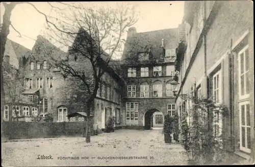 Ak Hansestadt Lübeck, Füchtings Hof, Glockengießer Str. 25