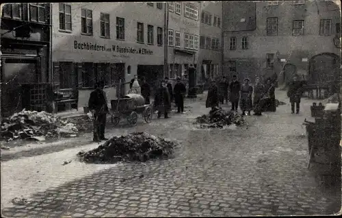Ak Nürnberg, Spitalhof nach dem Hochwasser 1909, Buchbinderei