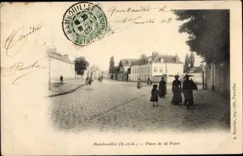 Ak Rambouillet Yvelines, Place de la Foire