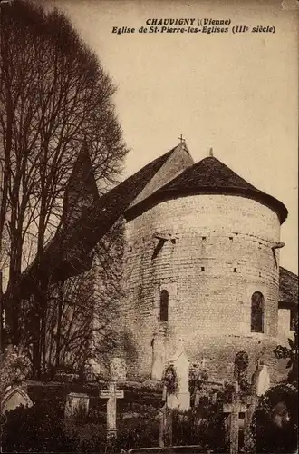 Ak Chauvigny Vienne, Eglise de Saint Pierre les Eglises