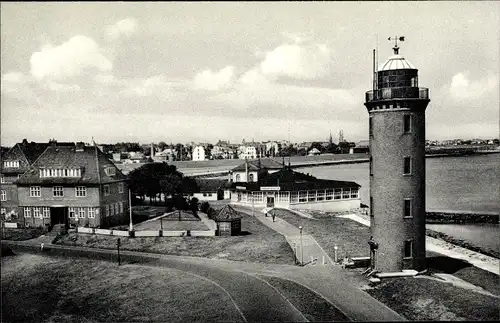 Ak Cuxhaven in Niedersachsen, Blick auf den Leuchtturm mit Seepavillon