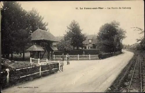 Ak Le Home Varaville Calvados, La Route de Cabourg, Schienen