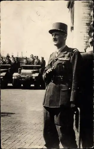 Foto Ak General Jacques-Philippe Leclerc de Hauteclocque, Portrait in Uniform