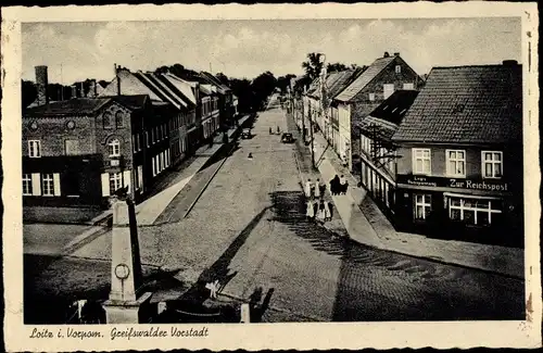 Ak Loitz in Vorpommern, Greifswalder Vorstadt, Gasthaus Zur Reichspost, Denkmal