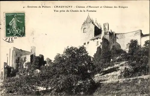 Ak Chauvigny Vienne, Chateau d'Harcourt, Chateau des Eveques, Vue prise du Chemin de la Fontaine