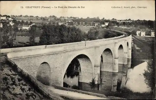 Ak Chauvigny Vienne, Le Pont du Chemin de Fer