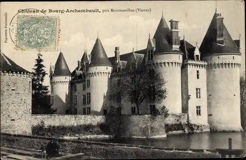 Ak Bourg Archambault Vienne, Le Chateau