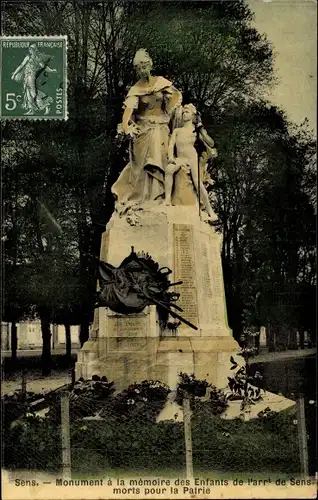 Ak Sens Yonne, Monument a la memoire des Enfants de l'Arr. de Sens morts pour la Patrie