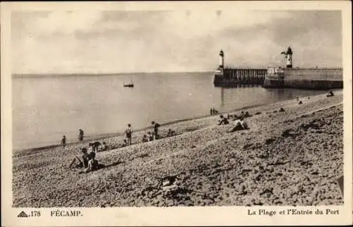 Ak Fécamp Seine Maritime, La Plage, L'Entree du Port