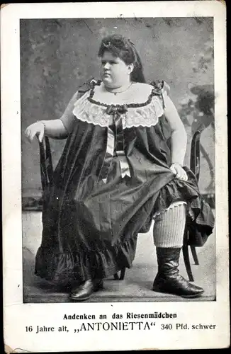 Ak Riesenmädchen Antonietta, 340 Pfund schwer