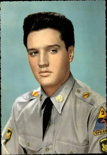 Ak Schauspieler und Sänger Elvis Presley, Portrait, Uniform
