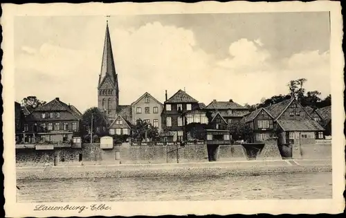 Ak Lauenburg an der Elbe, Teilansicht der Ortschaft, Kirche