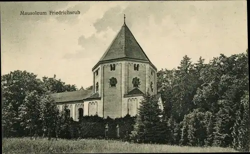 Ak Friedrichsruh Aumühle, Mausoleum, Wald