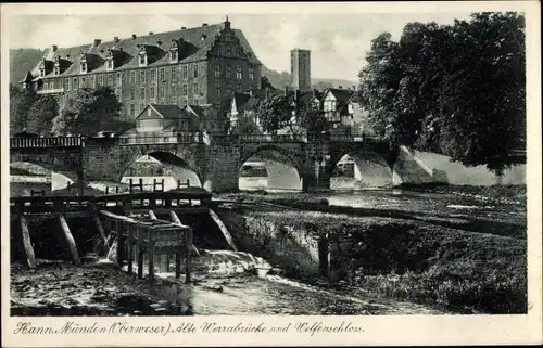 Ak Hann. Münden in Niedersachsen, Alte Werrabrücke, Welfenschloss