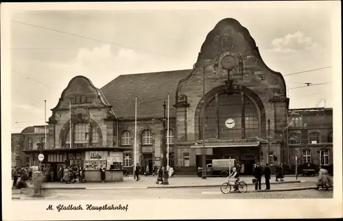 Ak Mönchengladbach in Nordrhein Westfalen, Partie am Hauptbahnhof