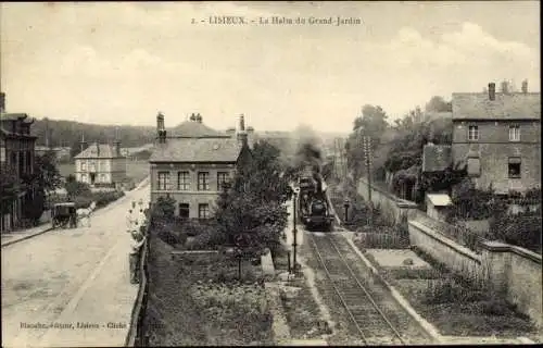 Ak Lisieux Calvados, La Halte du Grand Jardin, Bahnhof, Gleisseite, Dampflok