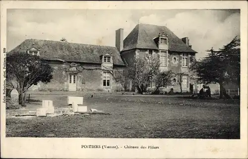 Ak Poitiers Vienne, Chateau des Piliers