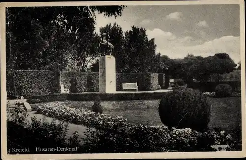 Ak Krefeld am Rhein, Husaren Denkmal