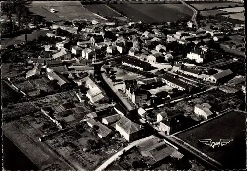 Ak Chaunay Vienne, Vue Generale, Luftbild