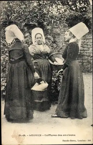 Ak Loudun Vienne, Coiffures des environs