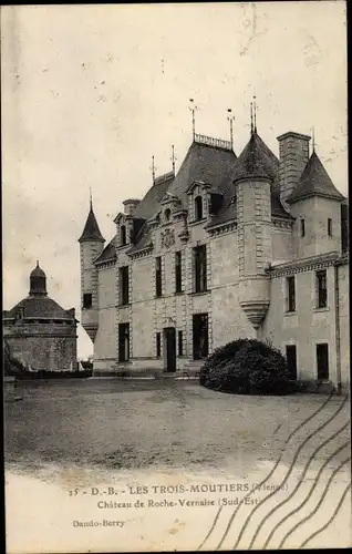 Ak Les Trois Moutiers Vienne, Chateau de Roche Vernaise