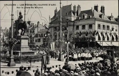 Ak Orléans Loiret, Les Fetes de Jeanne d'Arc, sur la place du Martroi