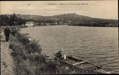 Ak Vichy Allier, Pres de la Croix Saint Martin