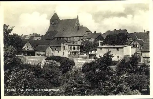 Ak Penzlin Mecklenburgische Seenplatte, Partie an der Stadtmauer