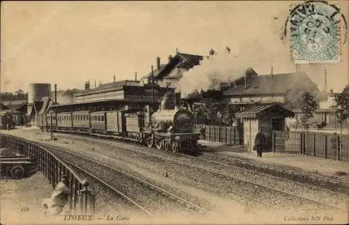Ak Lisieux Calvados, La Gare, Bahnhof, Gleisseite, Dampflok