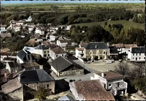 Ak Château Garnier Vienne, La Place, Luftbild