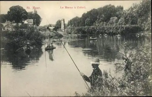 Ak Créteil Val de Marne, La Marne, St. Maur, Ruderpartie, Mann beim Angeln