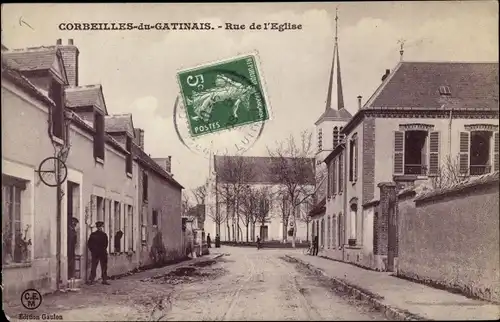 Ak Corbeilles du Gatinais Loiret, Rue de l'Eglise