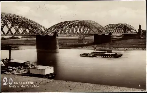 Ak Riesa an der Elbe Sachsen, Elbbrücke, Dampfschiff