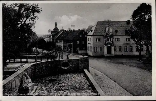 Ak Kemnath in der Oberpfalz, Kriegerdenkmal, Bezirkssparkasse