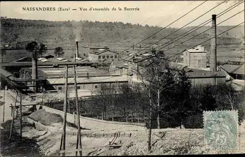 Ak Nassandres Eure, vue d'ensemble de la Sucrerie, cheminée