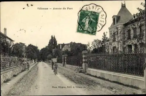 Ak Villennes sur Seine Yvelines, Avenue du Parc, Radfahrer