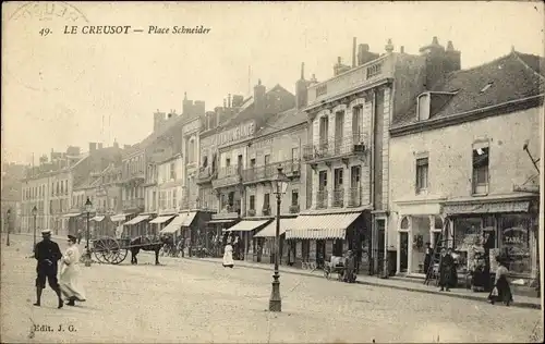 Ak Le Creusot Saône et Loire, Place Schneider