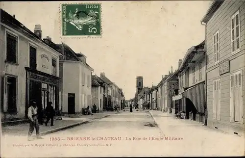 Ak Brienne le Château Aube, Rue de L'Ecole Militaire