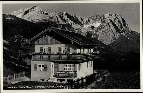 Ak Garmisch Partenkirchen in Oberbayern, Landhaus Brunntaler, Pitzaustraße 10