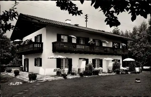 Ak Garmisch Partenkirchen in Oberbayern, Landhaus Huber, Riffelstraße 57